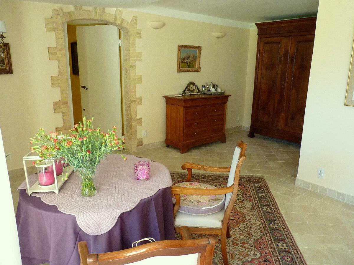 La Royante Bed and Breakfast Aubagne Buitenkant foto